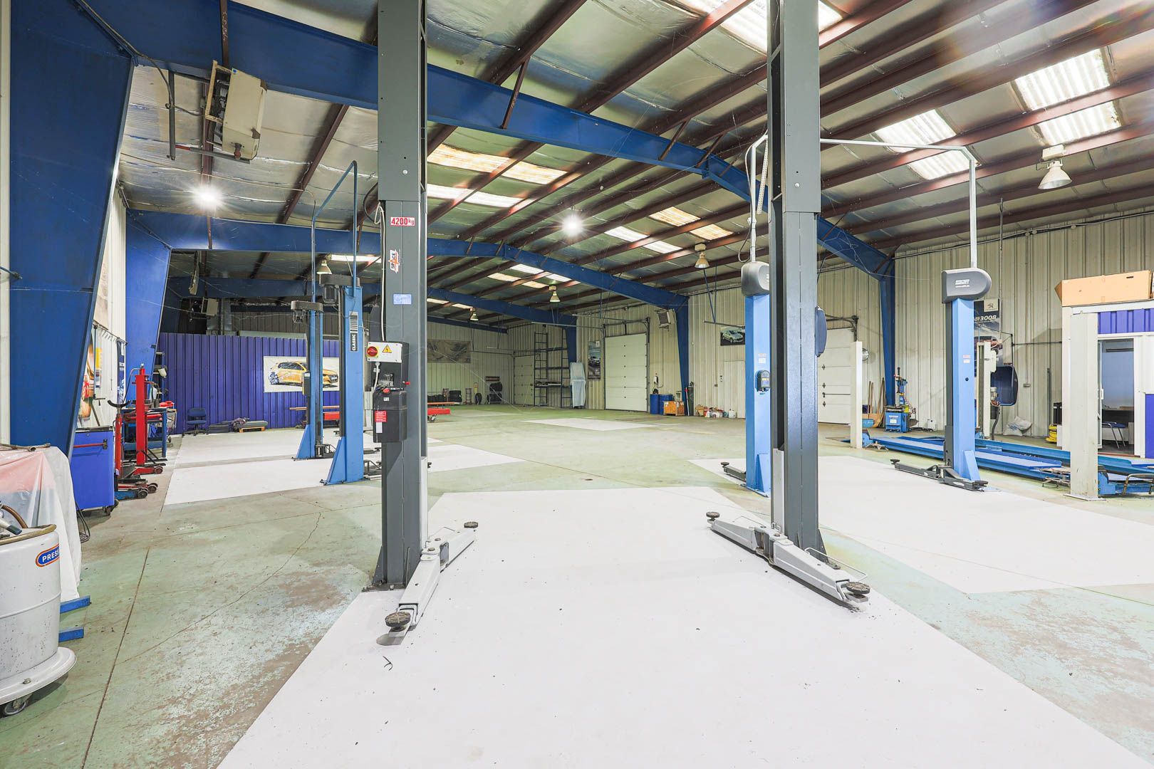 Reprezentanță auto de vânzare – Arad, Zona Industrială Micalaca Est - Poză 11