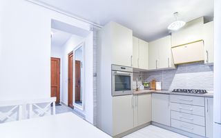 Casa zona centrala, curte individuala - Poză 10