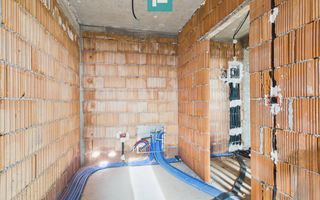 Penthouse cu terasă generoasă, în centrul Chișodei - Poză 10