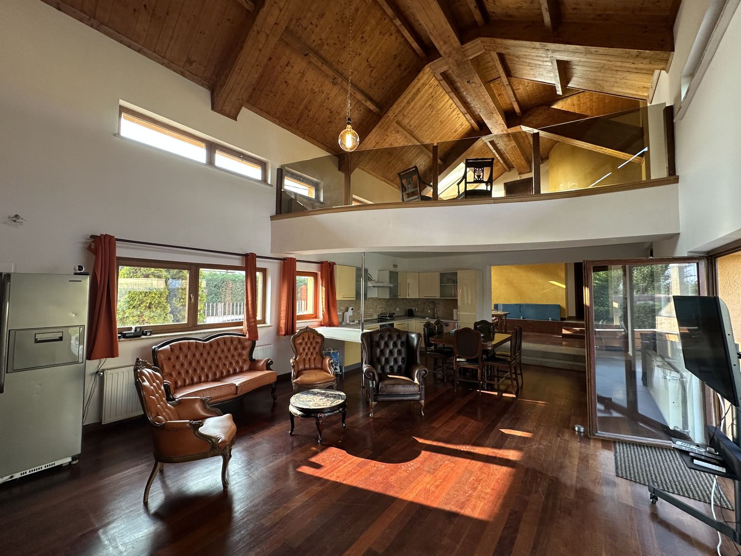 Proprietate cu piscina Dumbravita - Poză 3