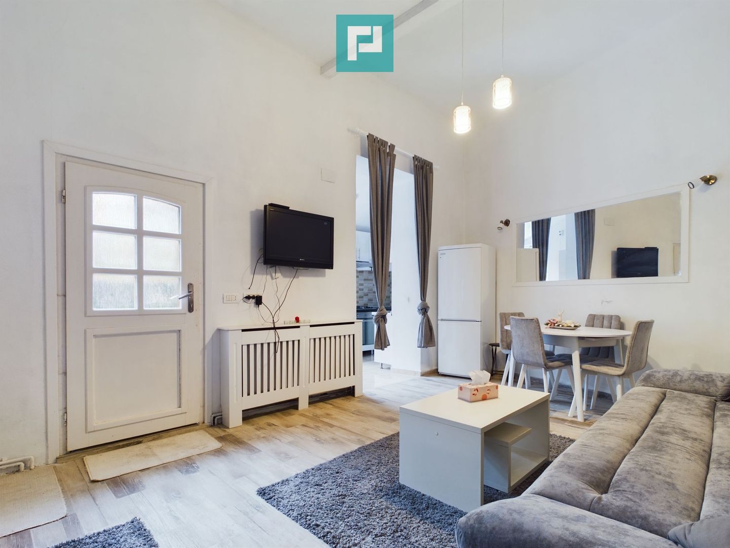 Apartament cu 2 camere la casă zonă centrală - Poză 2