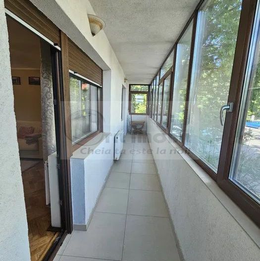 Ap 3 camere–vis-a-vis de Colegiul Național „Costache Negruzzi"- 750 E - Poză 4