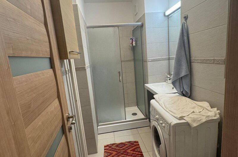 Apartament cu 2 camere pozitie centrala complet mobilat - Poză 7