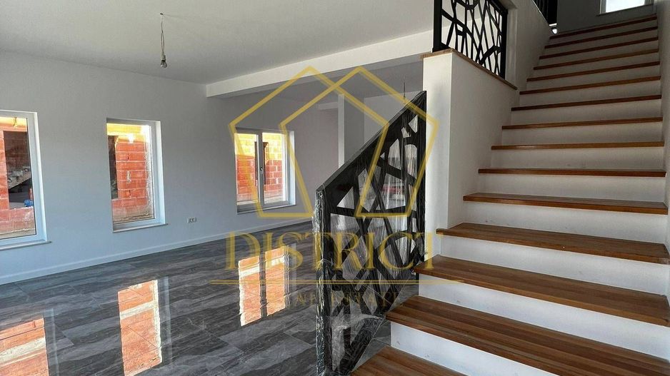 Duplex 5 camere despartit prin camera tehnica | Ghiroda - Poză 8