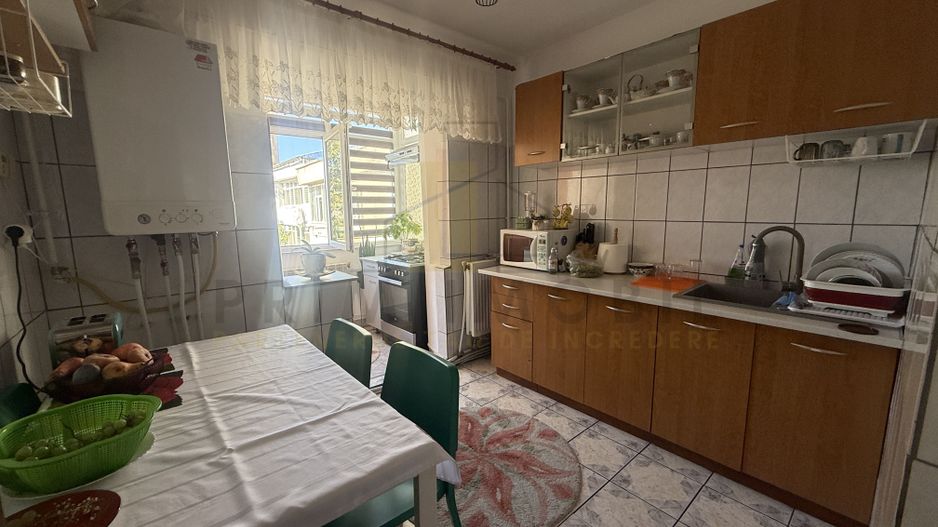 Vanzare Rapida! 3 camere Decomandat, Cug, Biserica Alba - Poză 3