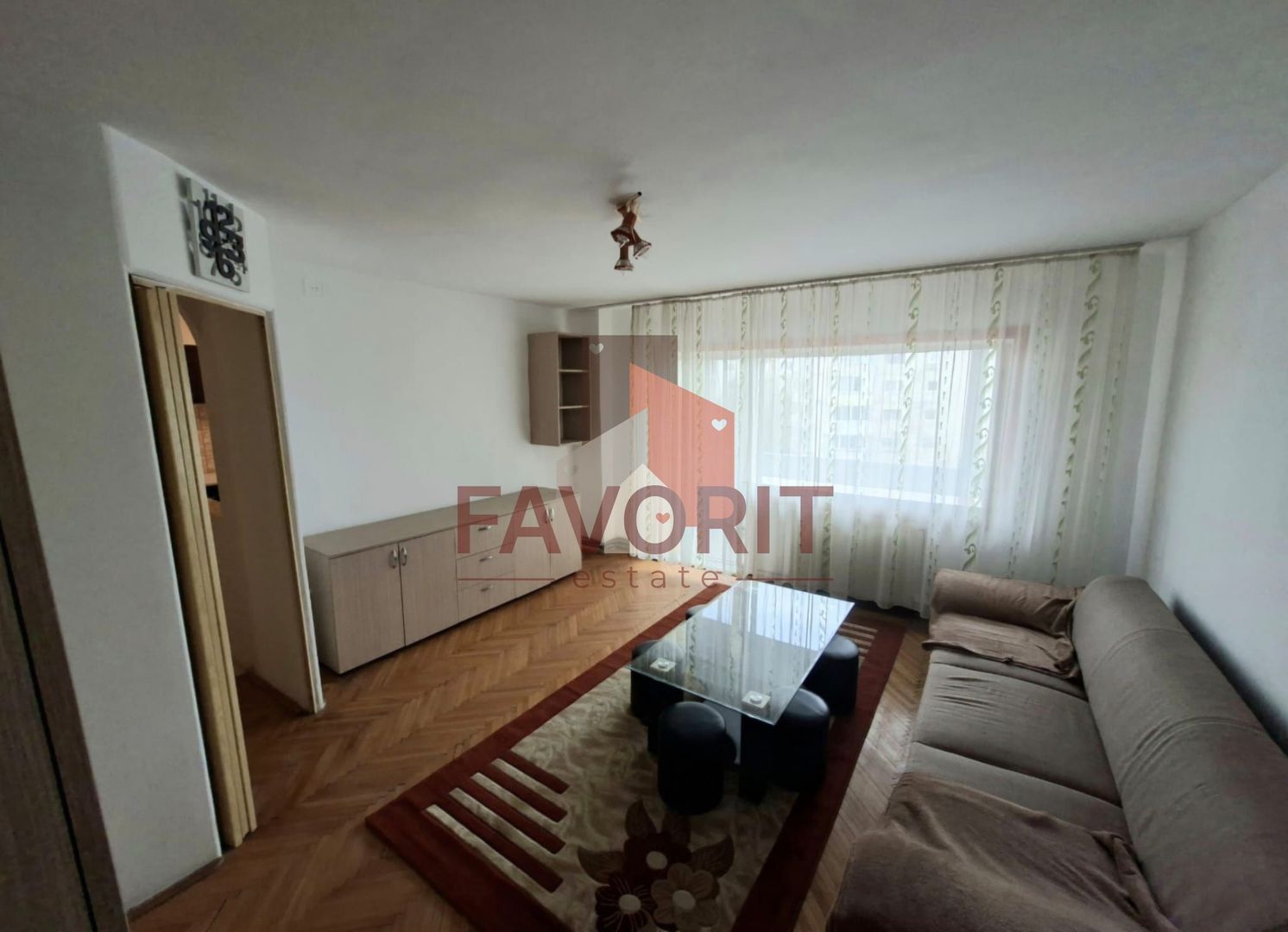 2 camere | centrala proprie | 2 balcoane | mobilat si utilat | zona excelenta | - Poză 1