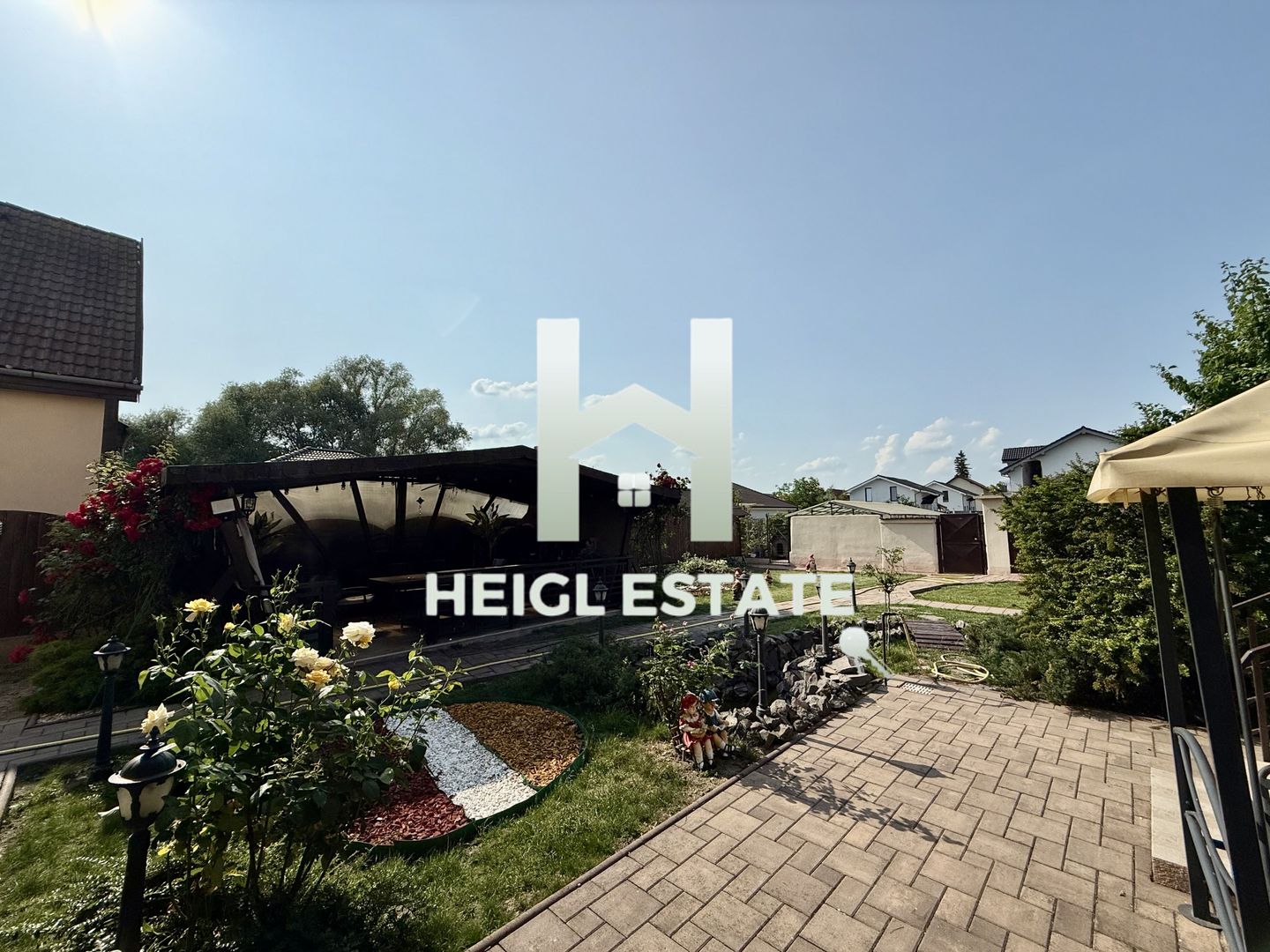 Casa individuala cu 10 camere 1600 mp teren - Poză 2