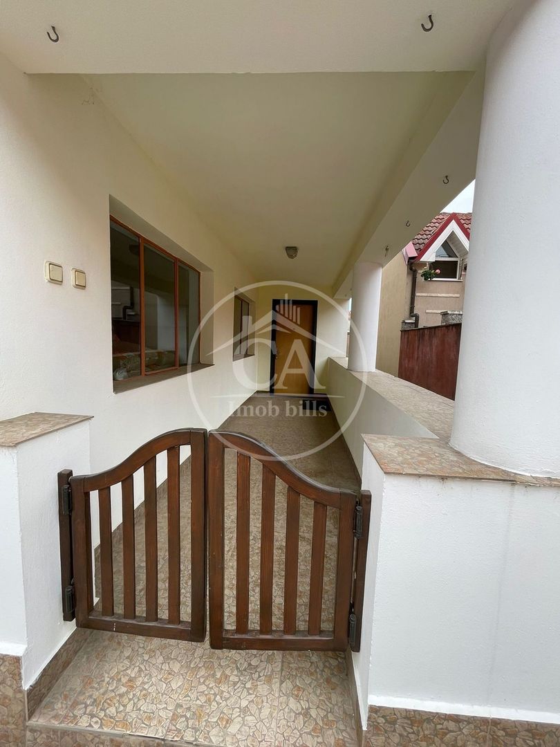 Casa de vânzare cu 8 camere de tip P+E+M in zona Rogerius, Oradea - Poză 31