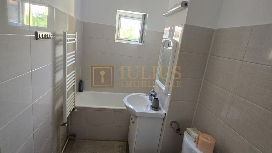 3 camere| etaj 2 | 2 băi | centrală| renovat recent - Poză 2