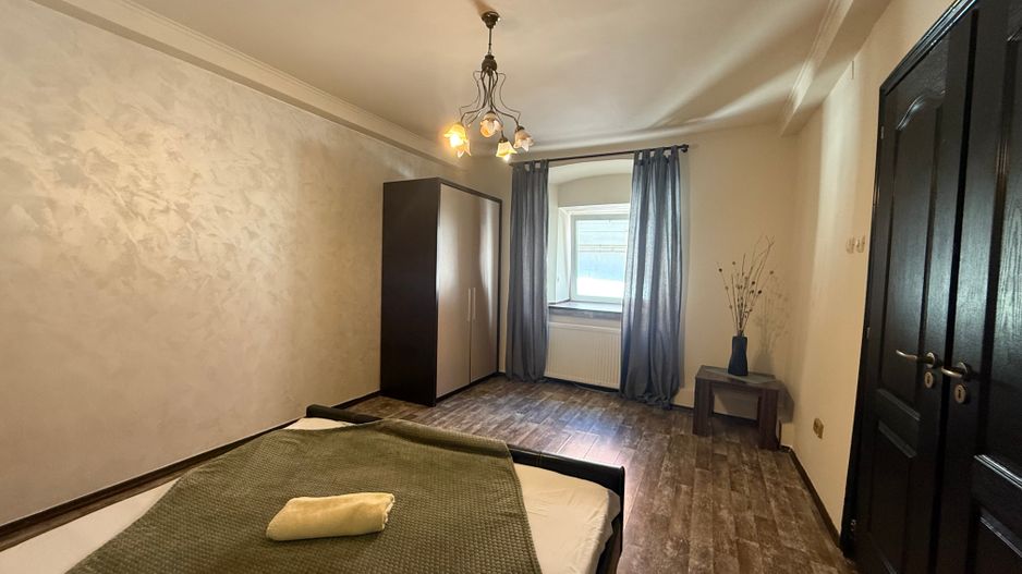 Ultracentral Republicii Piata Sfatului 3 Camere Centrul Istoric Brasov - Poză 12