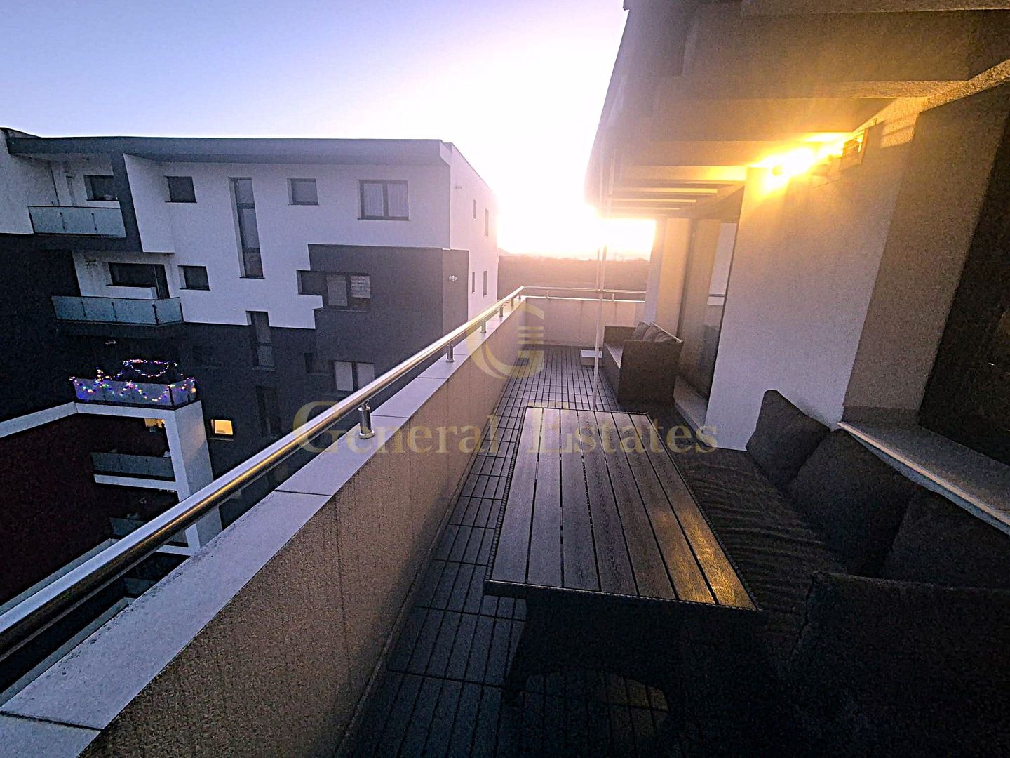 Apartament modern 2 camere, Brasov, Tractorul cu terasă panoramica - Poză 1