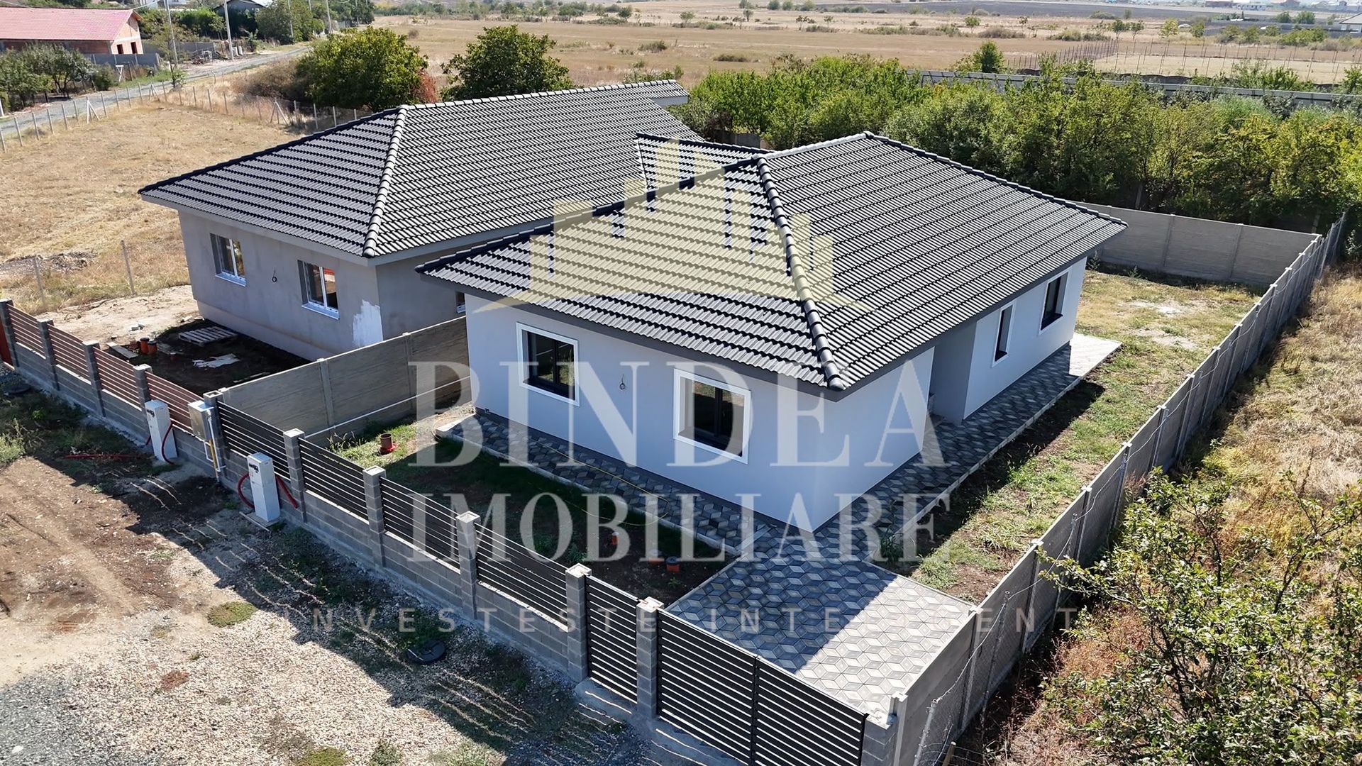 Duplex la sol 91mp utili despartit prin camera tehnica- 416mp teren - Poză 1