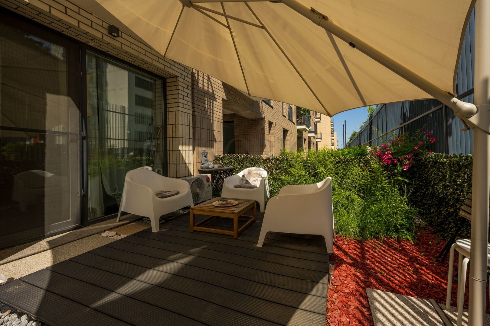Studio Modern | Gradina Proprie | Avalon Estate - Poză 10