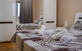 Apartament 4 camere+2 bai foarte aproapte de Spitalul Judetean - Poză 1