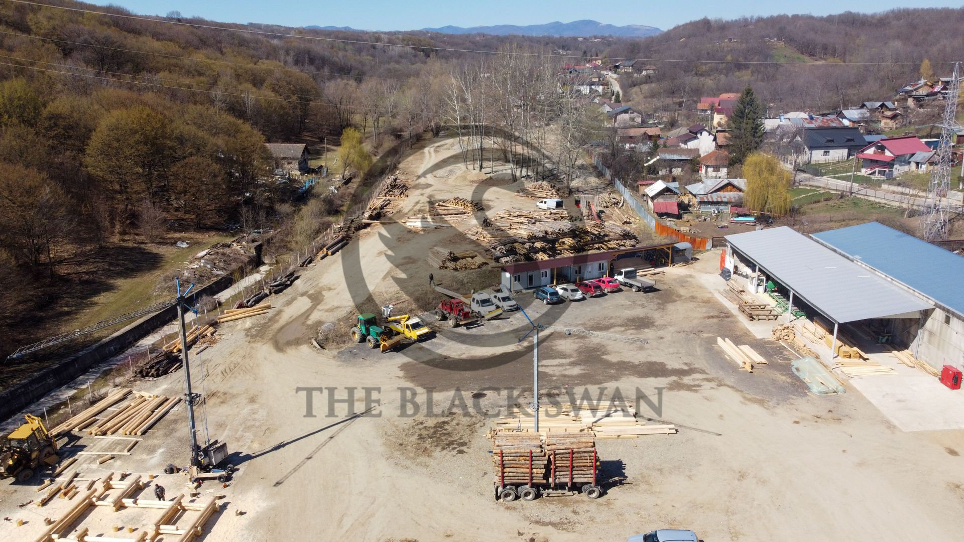 Teren 31.000 MP + Constructie 800 MP de vanzare | Valenii de Munte - Poză 1