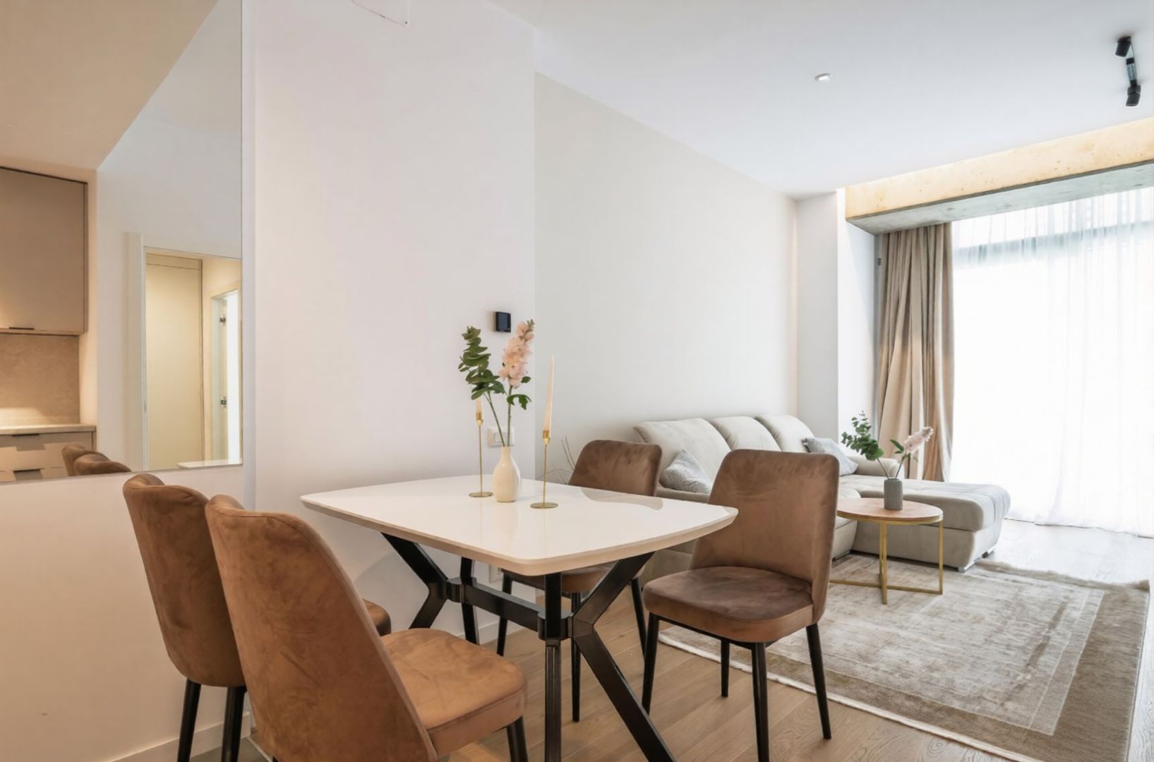 Apartament High End 2 camere Upsite I Loc de parcare si boxa - Poză 3