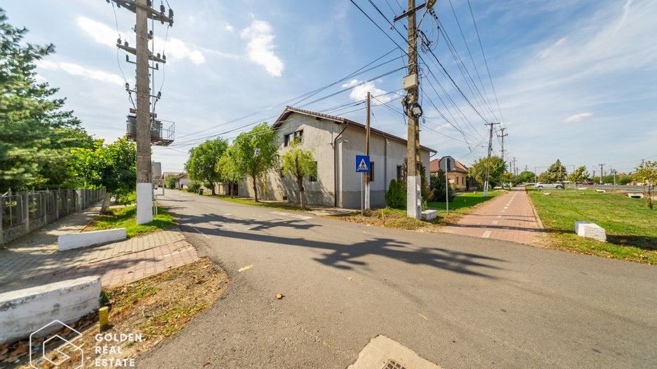 Casa 4 camere si mansarda, teren 1014 mp, comuna Vladimirescu - Poză 27