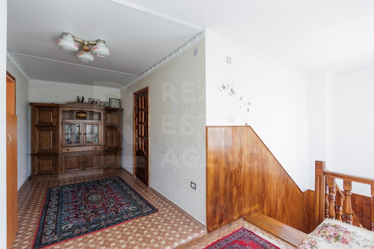 Vânzare, casă, 2 nivele, strada Traian, r-ul Ialoveni. - Poză 12