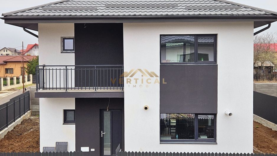 Casa 4 camere | 3 bai | centrul comunei Berceni - Poză 1