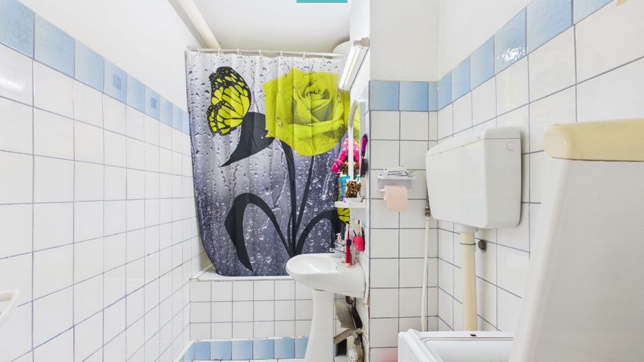 Apartament cu două camere, decomandat Lipova - Poză 6
