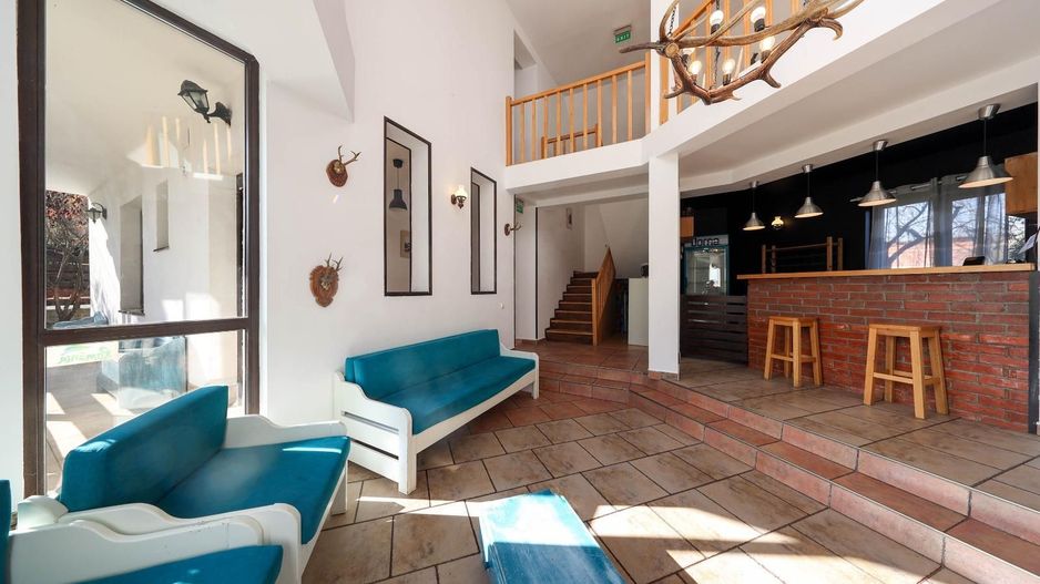 Vilă spațioasă de vânzare în Predeluț, Bran | 2000mp - Poză 6