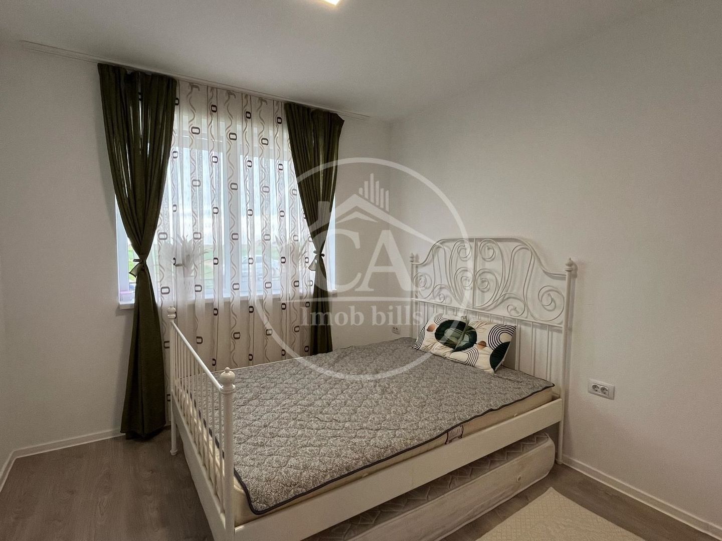 Casă de vânzare cu 4 camere în Biharia, Bihor - Poză 12
