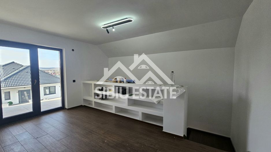 Casa noua gata de mutat, 4 dormitoare- Vandut - Poză 14