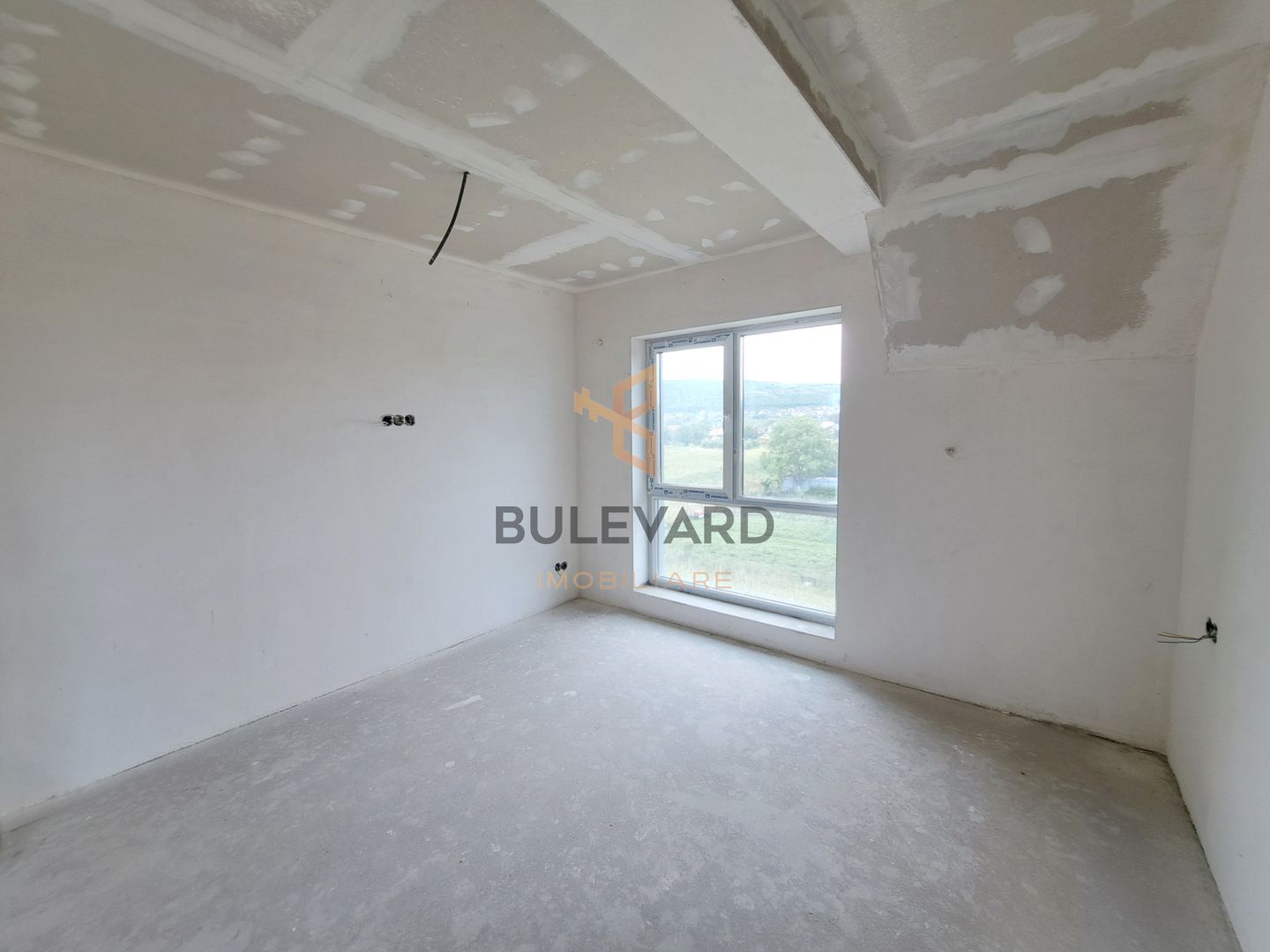 Apartament cu 3 camere + parcare, zona strazii Libertatii! - Poză 4