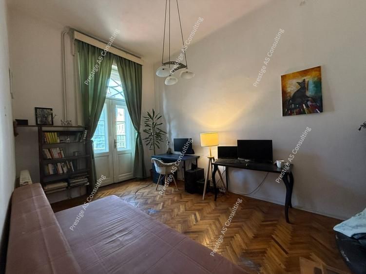 Apartament deosebit in Palat istoric 110 mp+ Balcon deschis- Piata Sf. Gheorghe - Poză 3