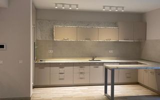 Apartament ultracentral de inchiriat cu parcare - Poză 2