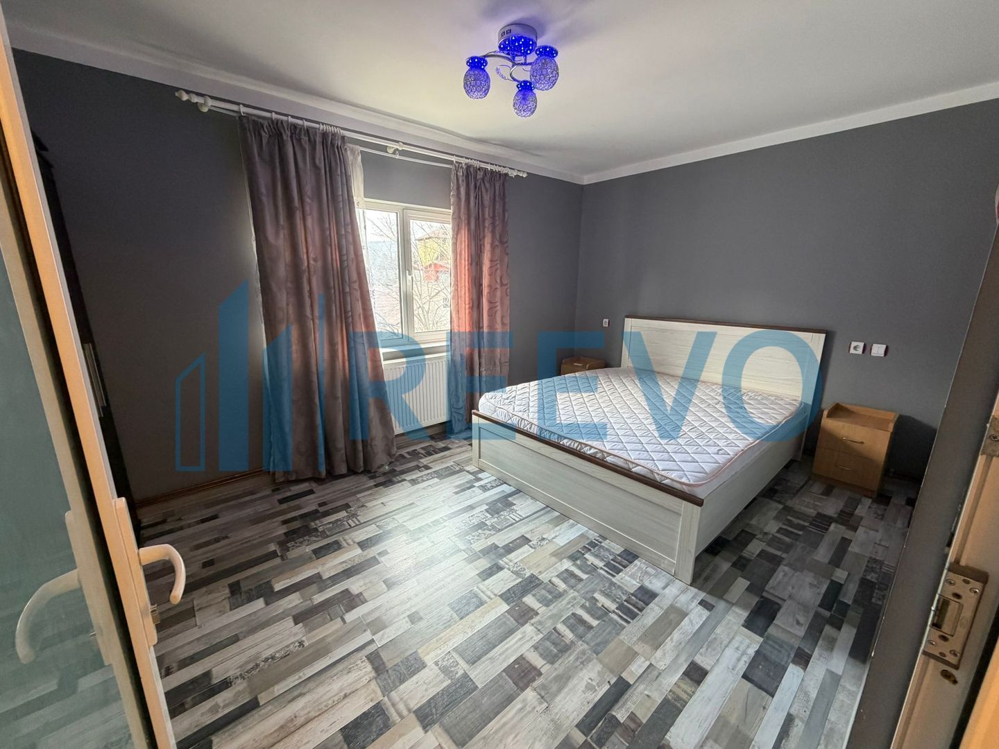 Apartament 3 camere decomandat, Târgu Ocna - Poză 1