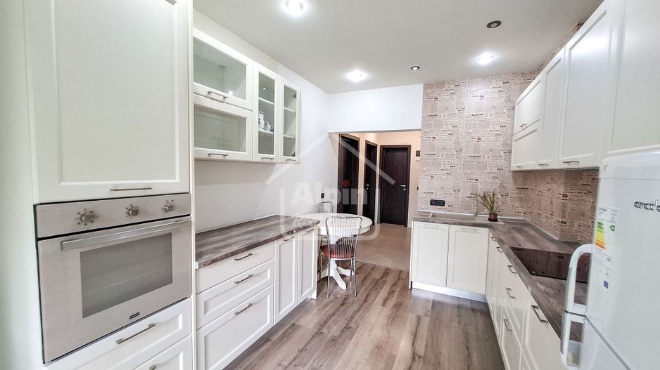 Apartament Suprafata Generoasa I Centrul Civic - Poză 3