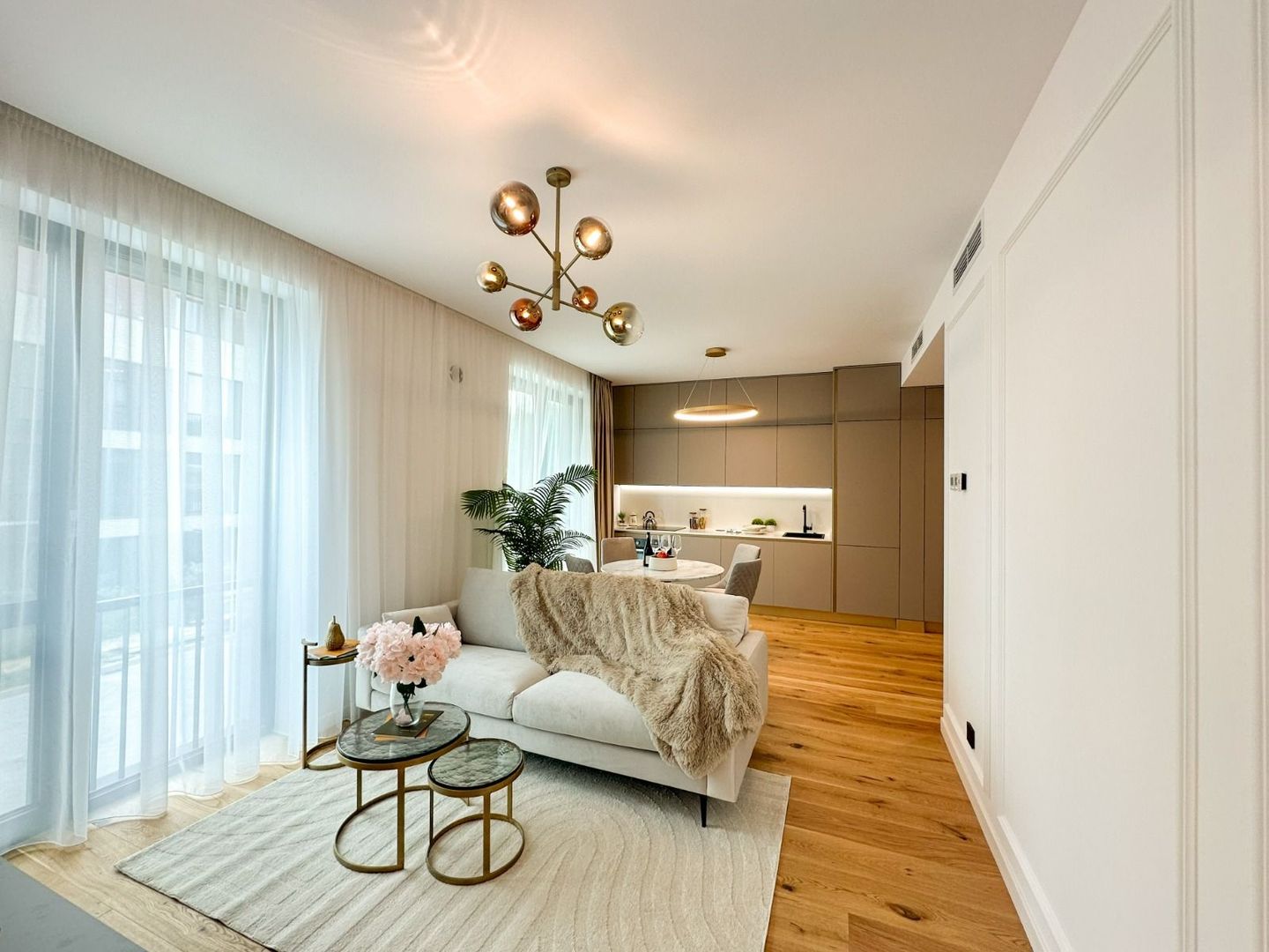 Apartament de 3 camere in Amber Forest - Poză 9