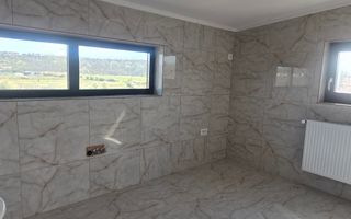 Spatiu 240mp Showroom / Magazin Industrial / Piese etc - Poză 21