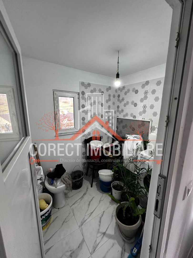 Casa de vanzare - Jelna - - Poză 10