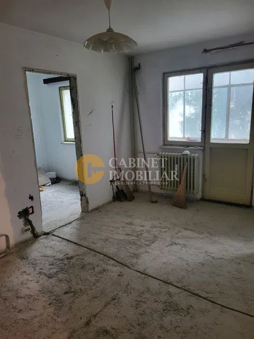 Ocazie Unică în Tătărași, Iași – Apartament cu 2 camere, gata de renovare - Poză 5