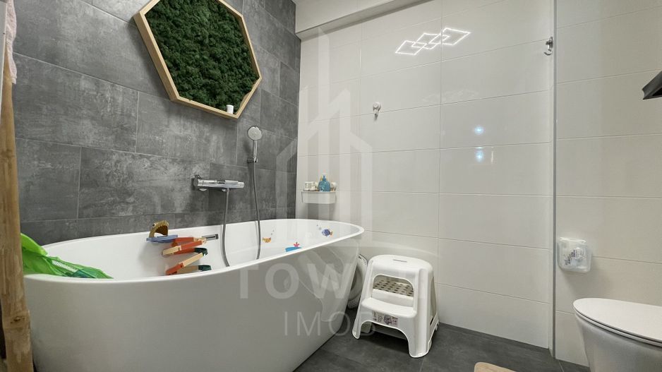 Apartament cu 3 camere de vânzare - Poză 11