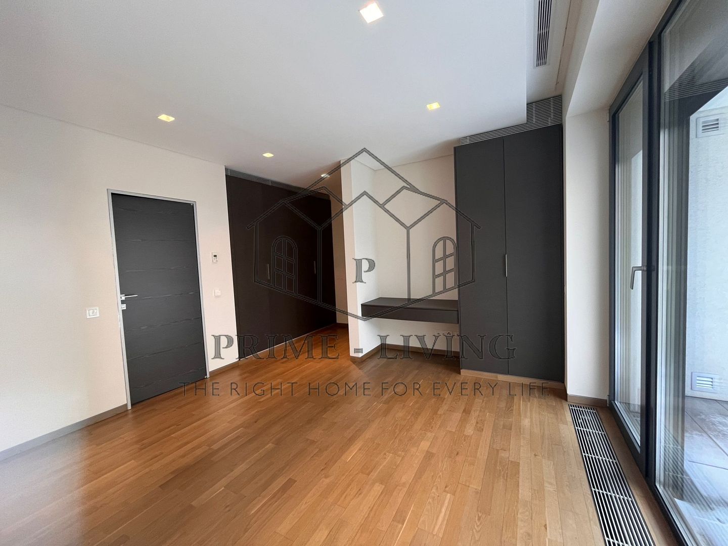 APARTAMENT SPATIOS DE LUX CU 2 DORMITOARE LA INCHIRIERE IN PRIMAVERII - Poză 6