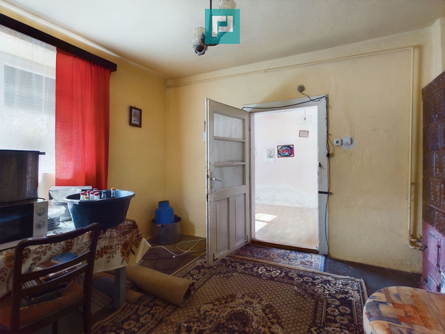 Casă cu 3 camere de vânzare în Bujac - Poză 7