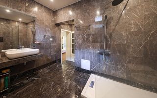 Casă deosebită de vânzare în centrul Brașovului - Poză 25