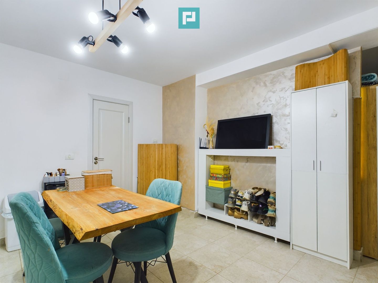 Apartament cu 2 camere la curte , renovat recent - Poză 5