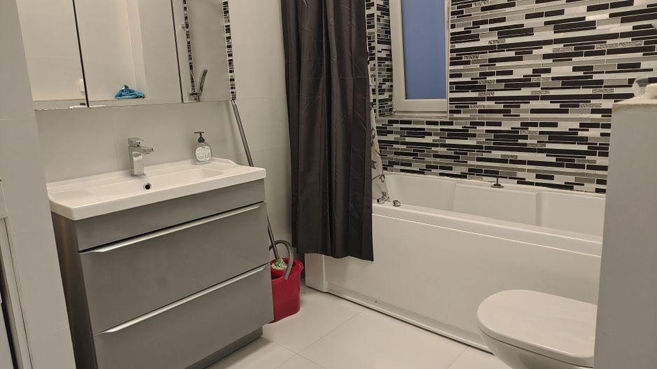 Apartament 3 camere la casa ,ultracentral, 550 E neg. Comision 50% - Poză 7