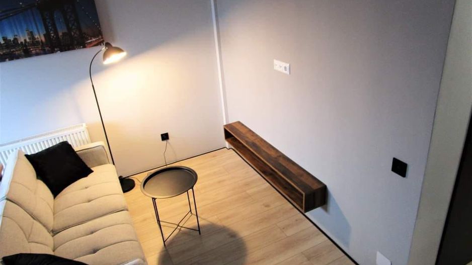 Apartament la Cheie cu parcare zona Balastierei Floresti - Poză 10