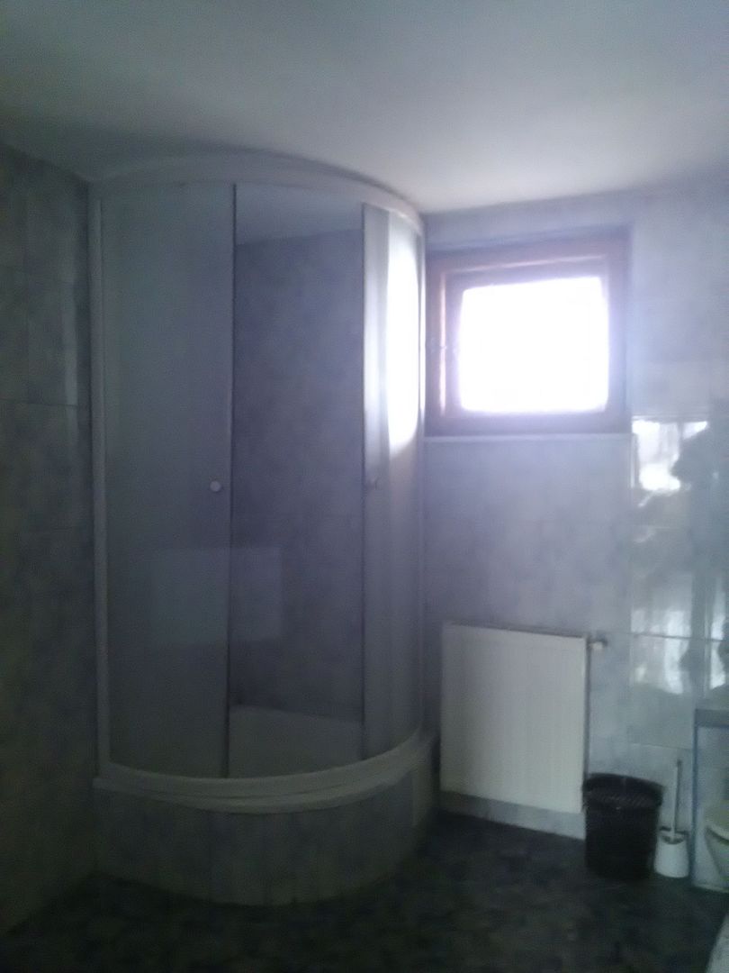 Casa 6 camere - cazare 15 persoane, Nord - Poză 13