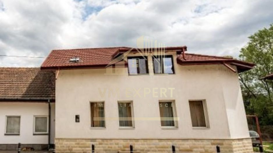 VILA 9 CAMERE, TEREN 1482 MP,  ZONA CENTRALA CAMPULUNG, PRET 190000 E - Poză 7