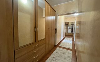 Apartament cu 3 camere decomandate, Cetate - Poză 3