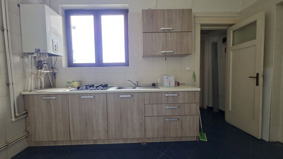 Apartament 4 camere de inchirat Armenasca Romana - Poză 19
