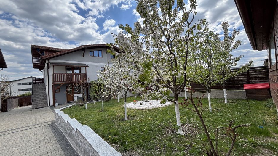 Casa 5 camere cu teren GENEROS si CARPORT - Cartierul Arhitectilor - Poză 9