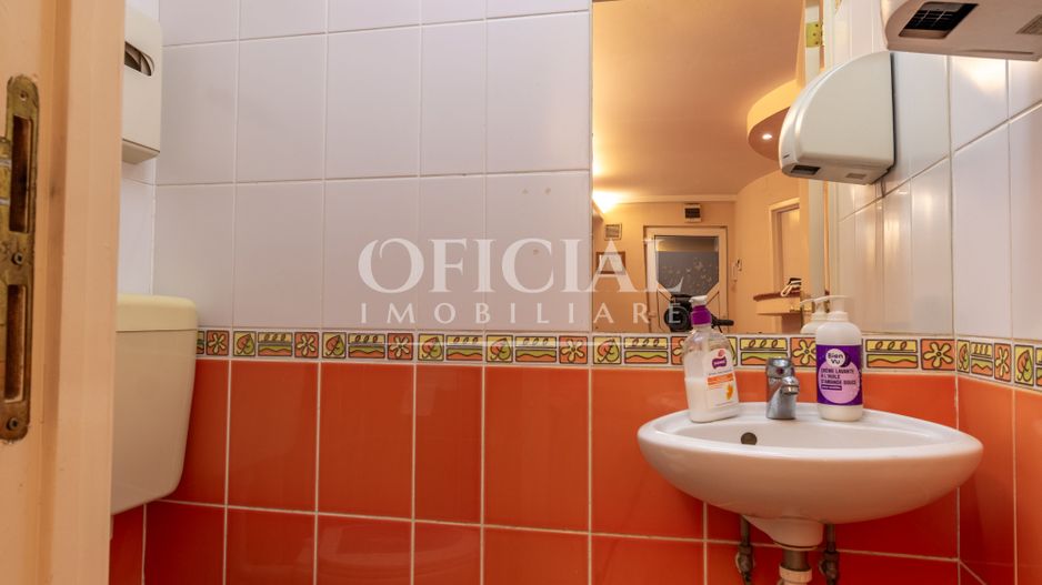 Spatiu Birouri | Salon | Asigurari | Parcare | Zona Pta. Mihai Viteazu - Poză 8