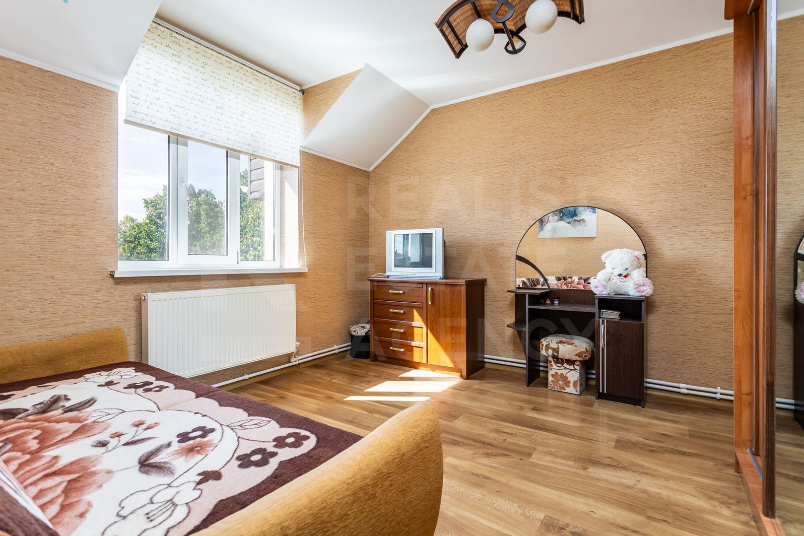 Vânzare, casă, 5 camere, str. Gura Văii, sect. Riscani - Poză 19